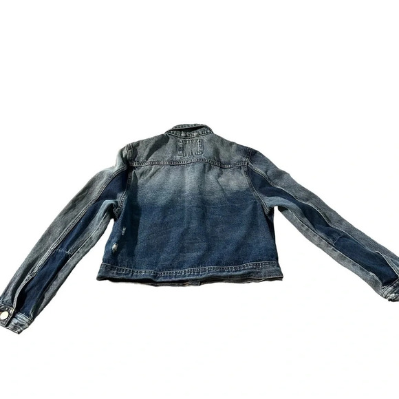 Cotton On women's size 6 distressed jean jacket pit to pit 19", length 20" - Picture 3 of 4
